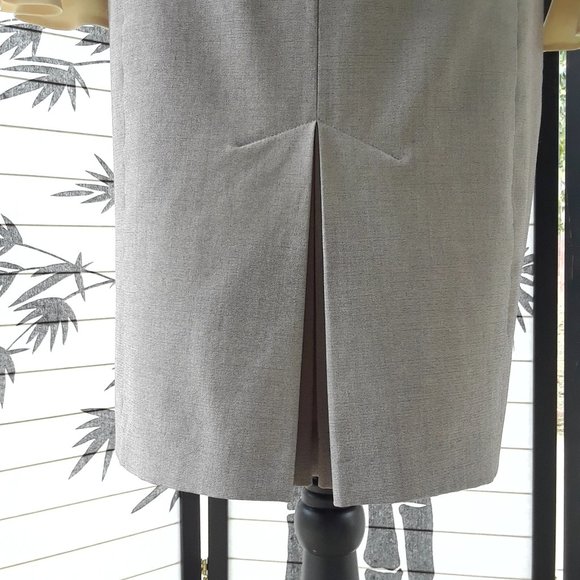 NY & Co Light Gray Double Box Pleat Pencil Skirt - Picture 8 of 14